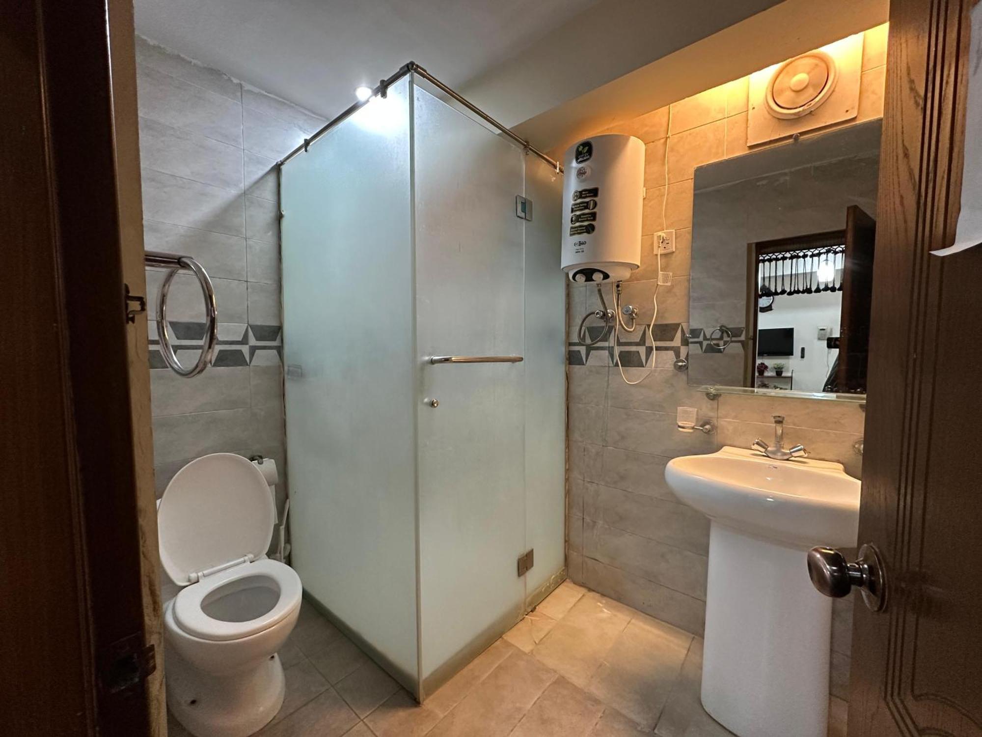 מורי Sarah'S Lodge מראה חיצוני תמונה